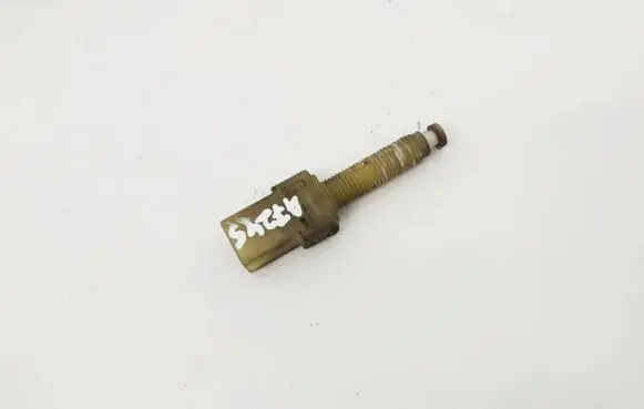 Audi A6 S6 C4 4A Brake pedal sensor switch 443945515
