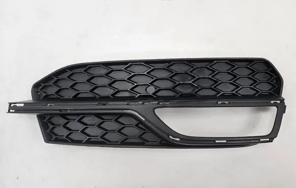 Audi A3 S3 8V Front bumper lower grill 8V3807682G