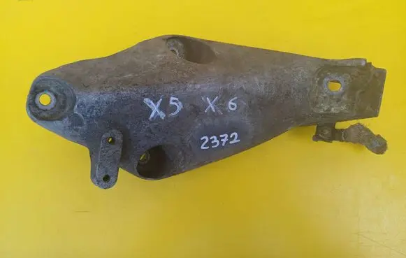BMW X6 E71 Engine mounting bracket 6787489 67871110
