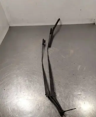 Renault Laguna III Front wiper blade arm
