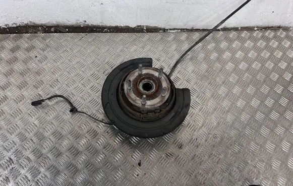 Dodge Durango III Rear wheel hub 04877112AC