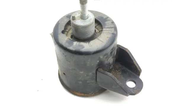 Nissan Leaf II (ZE1) Engine mount bracket