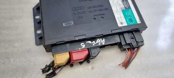 Audi A6 S6 C5 4B Comfort/convenience module 4B0962258E