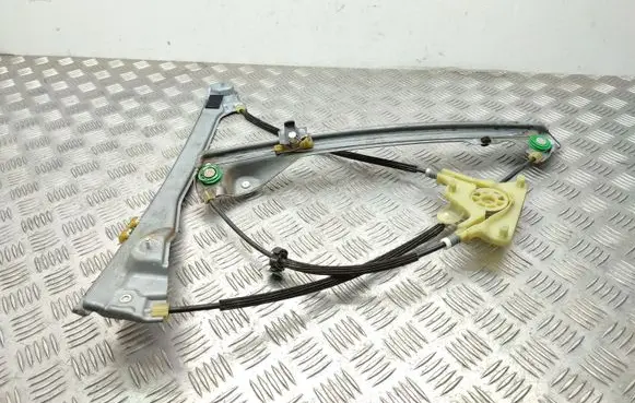 Renault Laguna III Front window lifting mechanism without motor 807010002R