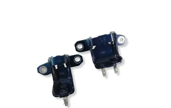 Suzuki SX4 S-Cross Rear door hinge set 68L