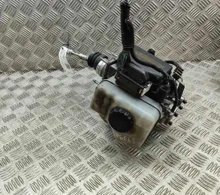 Hyundai ix35 Brake booster 8954160060