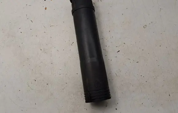 Toyota Avensis T270 Rear strut damper dust cover boot 4834102080 4875505020