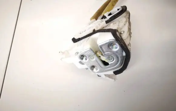 Mazda 2 Rear door lock stud651