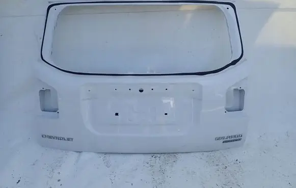 Chevrolet Orlando Tailgate/trunk/boot lid