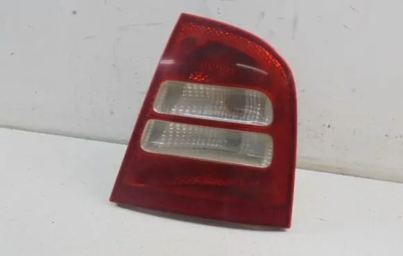 Skoda Octavia Mk2 (1Z) Rear/tail lights 1U6945112