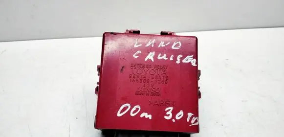 Toyota Land Cruiser (HDJ90) Antenna control unit 8591460110