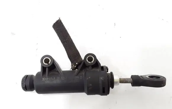 BMW 3 E46 Clutch master cylinder 1163899
