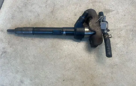 Mitsubishi Outlander Fuel injector 1465A353