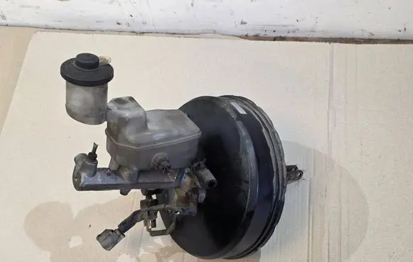 Toyota RAV 4 (XA20) Brake booster 2H03487