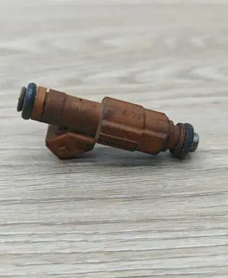 Volvo XC90 Fuel injector 9186340