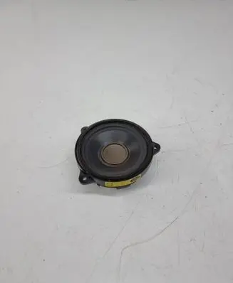 Land Rover Discovery 5 Front door speaker BJ3218808BB