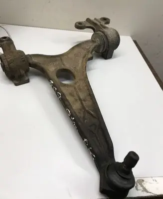 Peugeot 807 Front lower control arm/wishbone