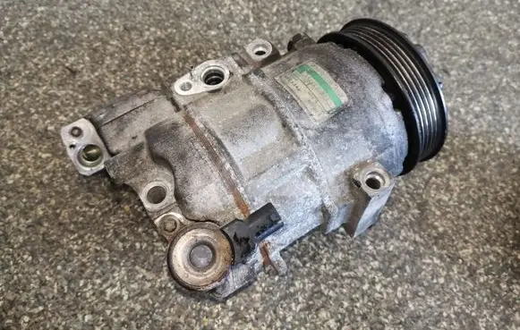 Mercedes-Benz A W168 Air conditioning (A/C) compressor (pump) 447200976