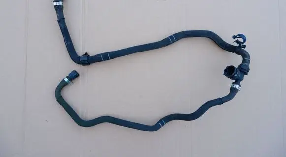 BMW i3 Engine coolant pipe/hose 7616039