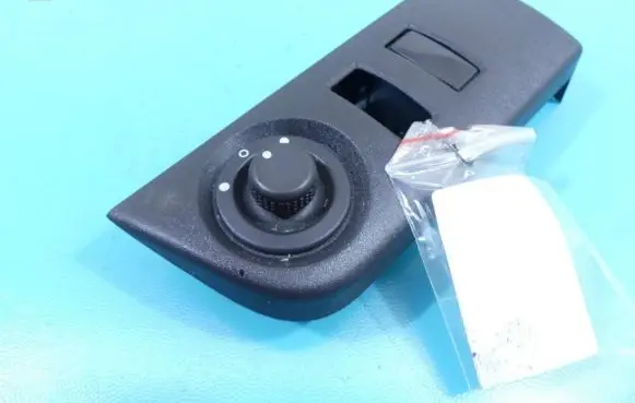 Dacia Dokker Electric window control switch 255704649R IMPRK1250024