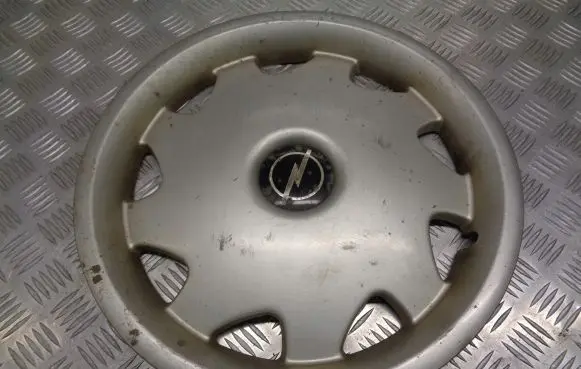 Opel Omega B2 Wheel nut cap/cover 90445778