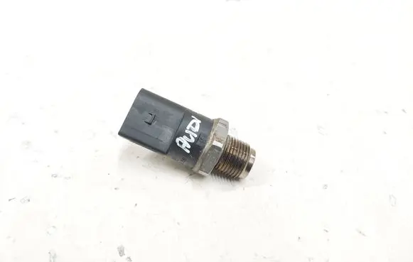 Audi A6 S6 C6 4F Fuel pressure sensor 059130758 0281002691