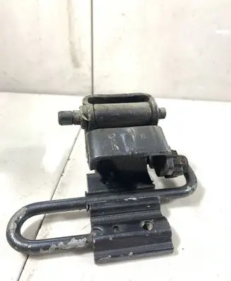 Audi A6 S6 C6 4F Rear door lower hinge 8E0833411