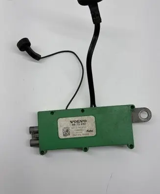 Volvo S40 Aerial antenna amplifier 8673492 13002000