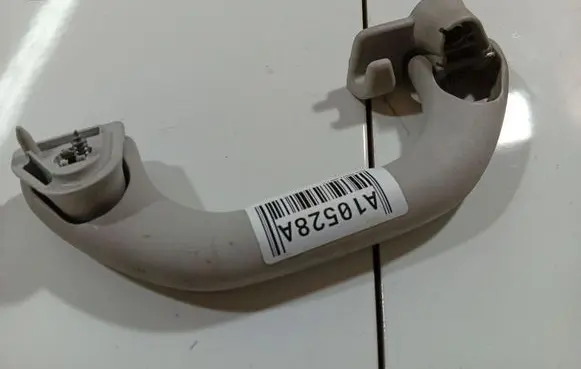 Skoda Octavia Mk2 (1Z) Rear interior roof grab handle 6Y0857607N