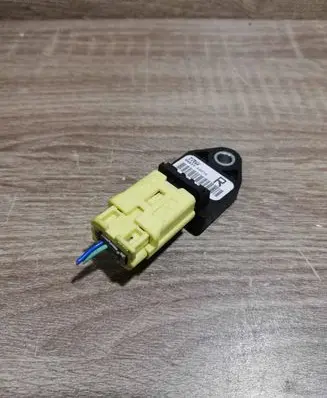 Toyota Avensis T250 Airbag deployment crash/impact sensor 8983305010