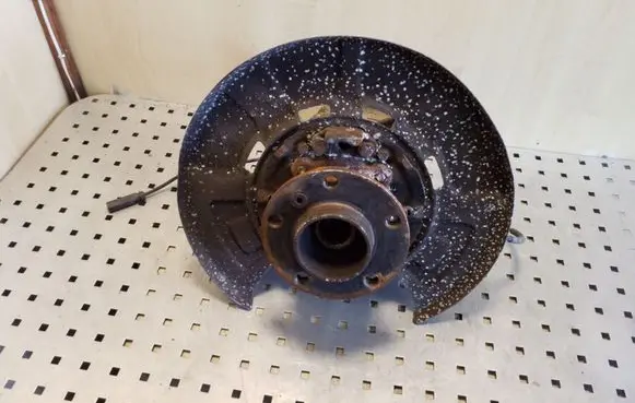 BMW X5 E70 Rear wheel hub 6770983