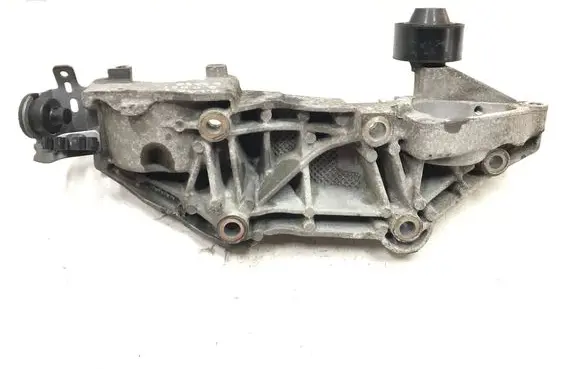 Renault Laguna III Generator/alternator bracket 8200527320 K3280