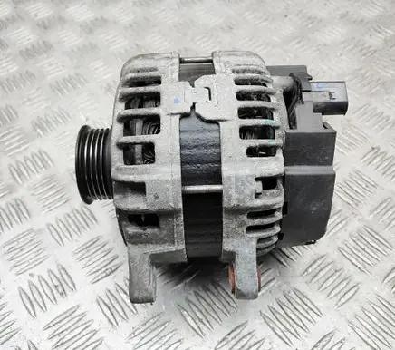 Mercedes-Benz CLA C117 X117 W117 Generator/alternator A0009063322 0125711028