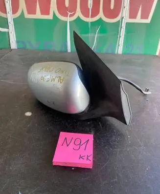 Nissan Almera Tino Front door electric wing mirror