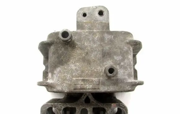 Skoda Octavia Mk1 (1U) Engine mount bracket