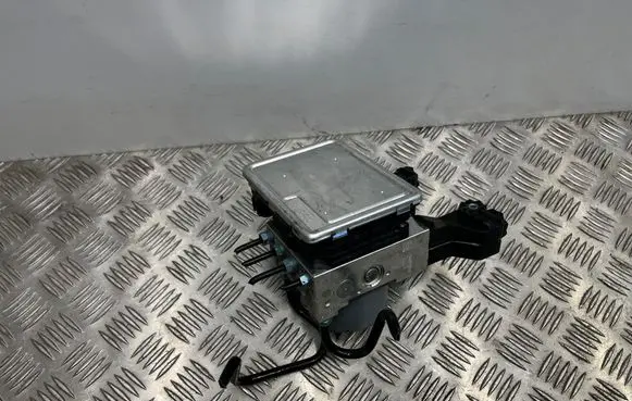 BMW 3 G20 G21 ABS Pump 5B33819 5B33818