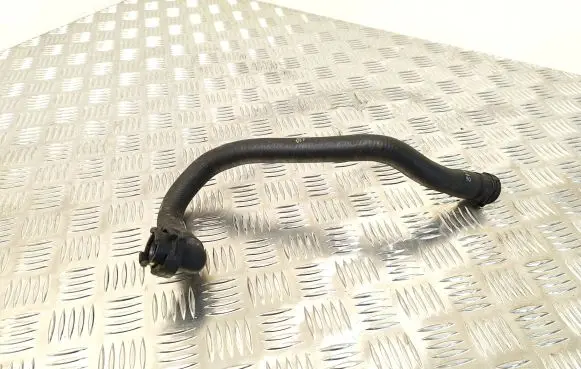 Peugeot 3008 II Engine coolant pipe/hose