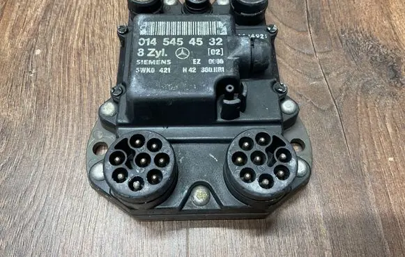 Mercedes-Benz S W140 Ignition amplifier control unit 0145454532