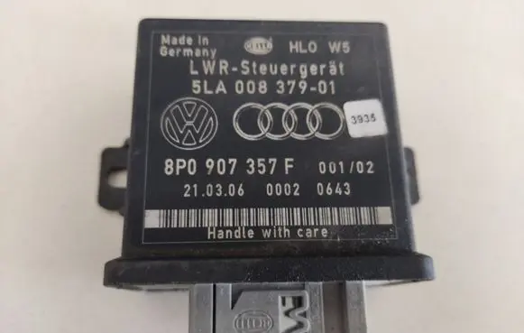 Audi A8 S8 D3 4E Light module LCM 8P0907357F
