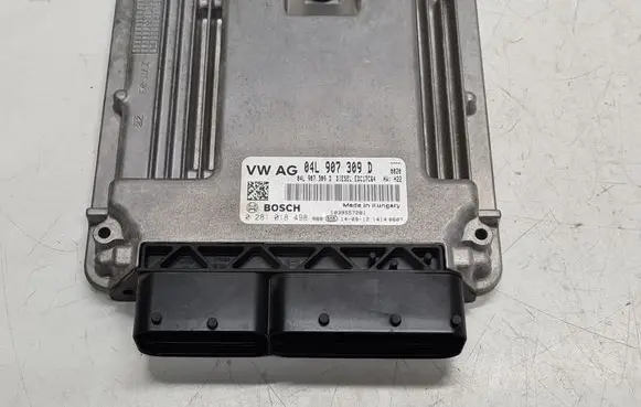 Skoda Octavia Mk3 (5E) Engine control unit/module 04L907309D 0281018498