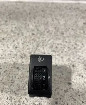 Nissan X-Trail T31 Headlight level height control switch 7811B