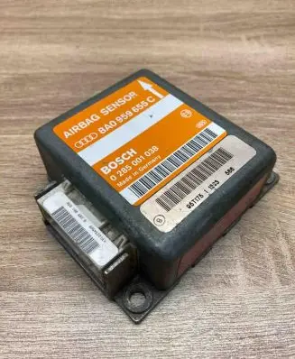 Audi A4 S4 B5 8D Airbag control unit/module 8A0959655C 0285001038 Safe