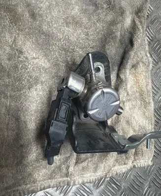Fuel injection high pressure pump