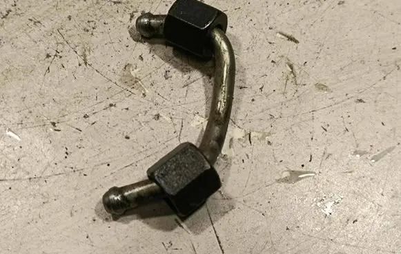 Audi Q7 4M Fuel injector supply line/pipe 