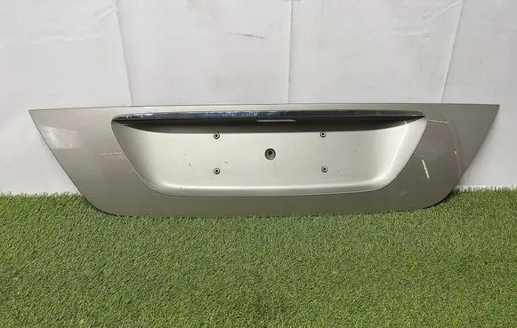 Mercedes-Benz E W211 Tailgate trim 2117500037
