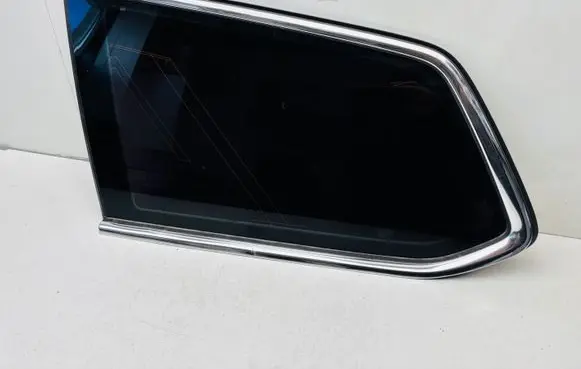 Volkswagen PASSAT B8 Rear side window DOT609AS2M10 A038482 3G9845297