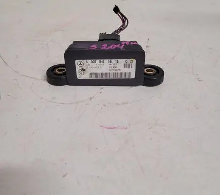 Mercedes-Benz C W204 ESP acceleration yaw rate sensor A0055421818 FD07M10 10170106293