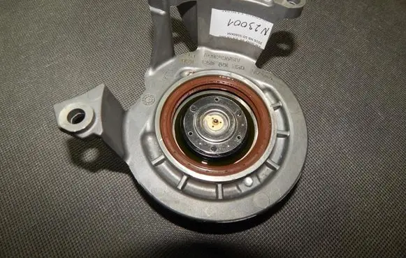 Volkswagen Golf VII Camshaft position sensor 05E109093