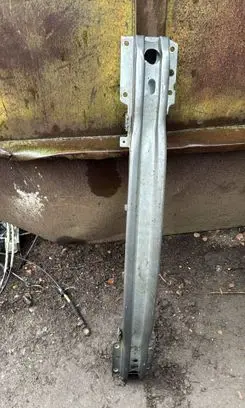 Volvo V70 Front bumper cross member 30791152