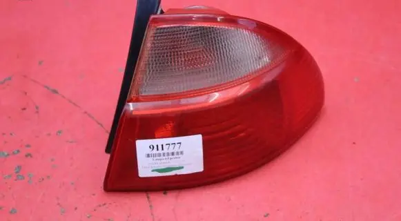 Toyota Avensis Verso Rear/tail lights